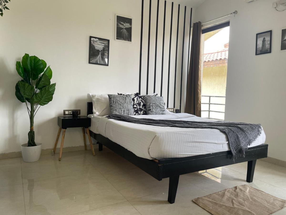 EKO STAY- TROPICANA Villa Lonavala Esterno foto